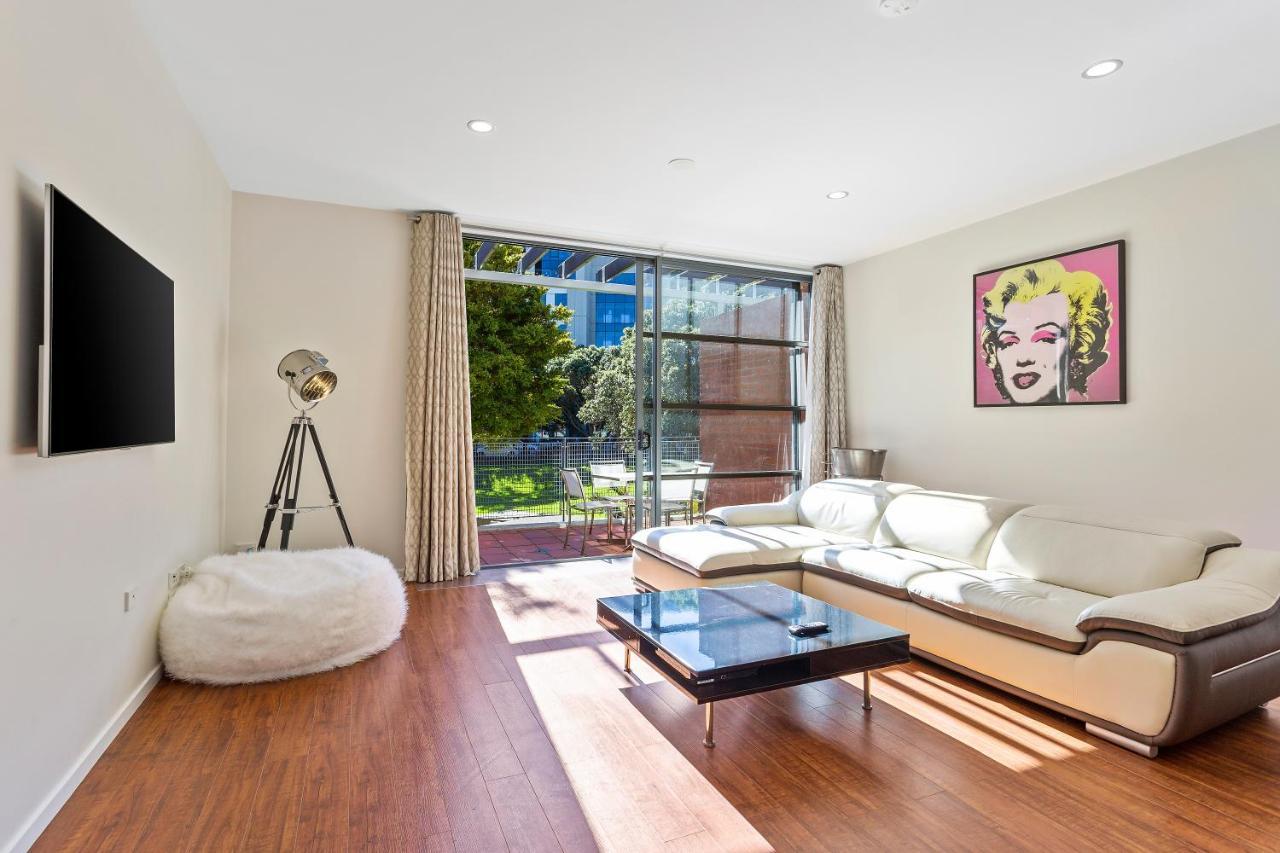 Sleek Modern Pad Next To Spark Arena Free Parking Auckland Extérieur photo