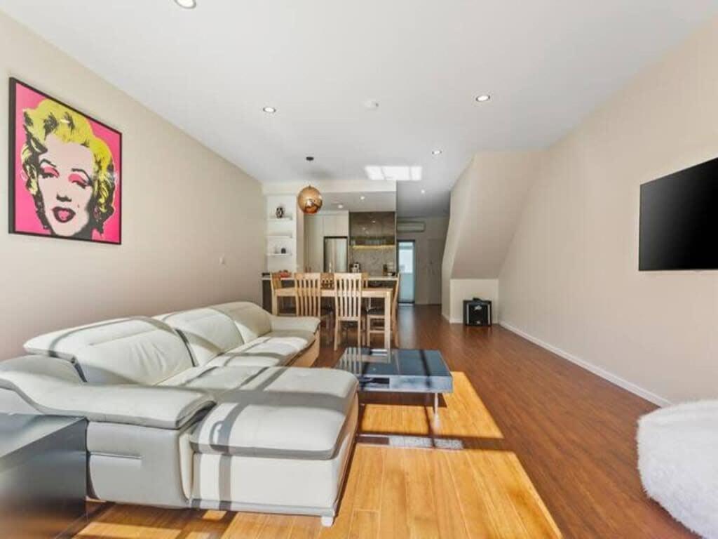Sleek Modern Pad Next To Spark Arena Free Parking Auckland Extérieur photo